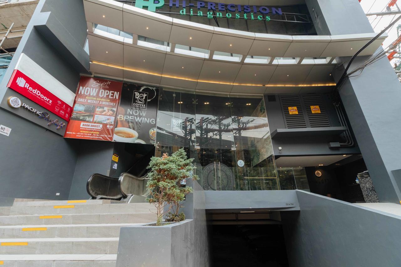 ホテル Reddoorz Premium Near Ust Hospital マニラ市 エクステリア 写真