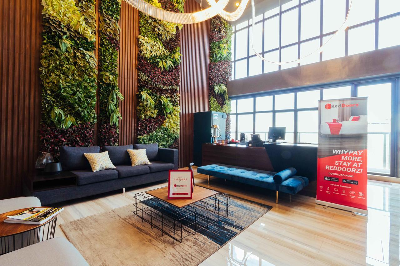ホテル Reddoorz Premium Near Ust Hospital マニラ市 エクステリア 写真