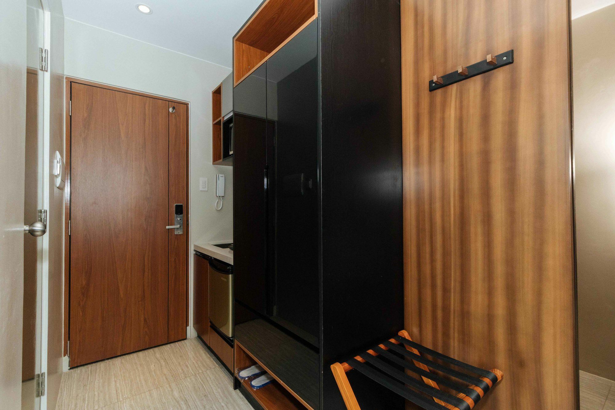 ホテル Reddoorz Premium Near Ust Hospital マニラ市 エクステリア 写真